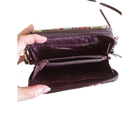 Vera Bradley RFID All-In-One Crossbody Wallet – Multicolor Quilted Fabric - Picture 6 of 7